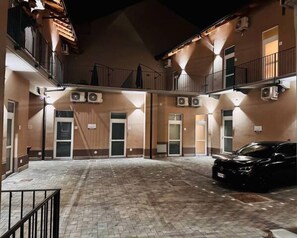 Exterior - one-room apartment 26 hhat (ASTI)