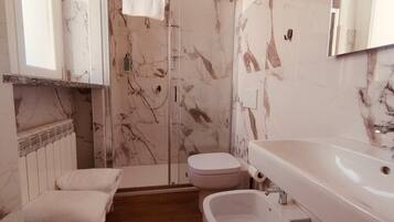 Haartrockner, Handtücher