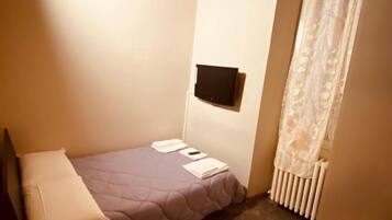 1 sovrum, wi-fi och sÀngklÀder