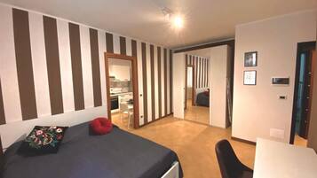 1 camera, Wi-Fi, lenzuola