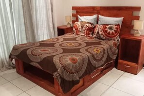 3 chambres, fer et planche à repasser, draps fournis