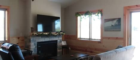 Smart TV y chimenea