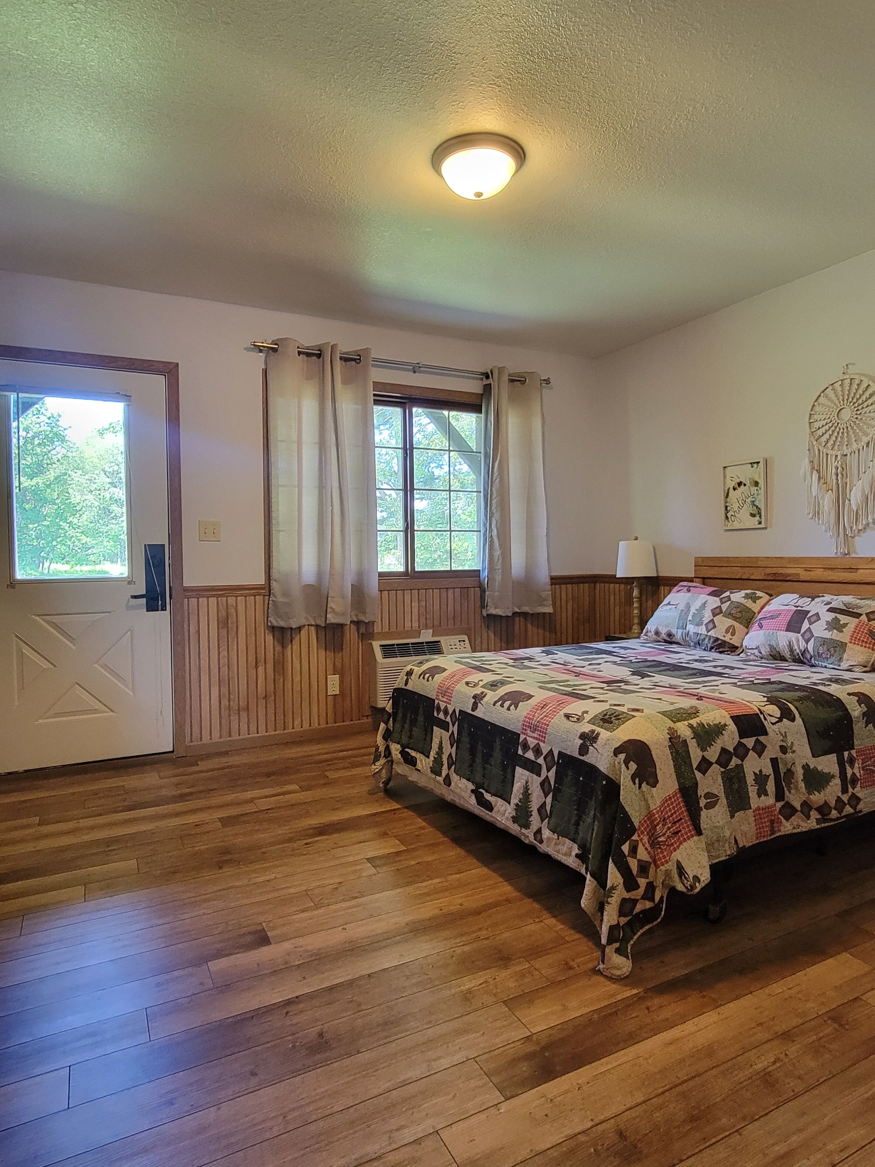 2 bedrooms, bed sheets