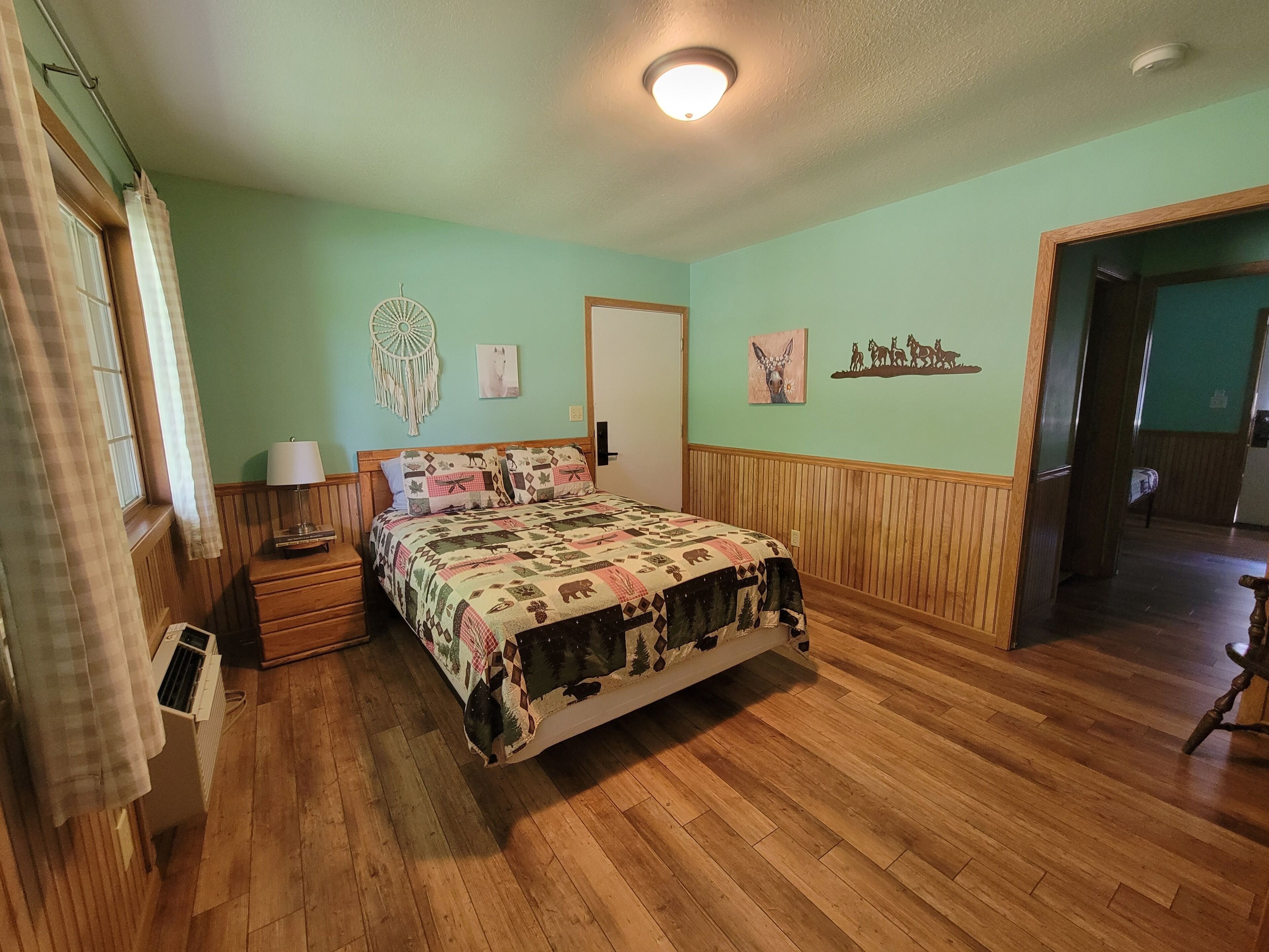 1 bedroom, internet, bed sheets
