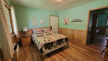 1 bedroom, internet, bed sheets