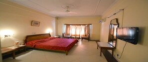 Deluxe Room, 1 King Bed | Bathroom - Baya Tourist Resort (Bhiwani)