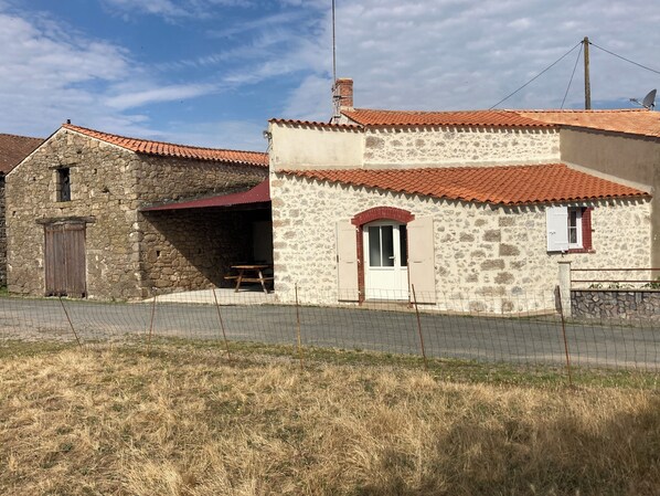 Exterior - Jolie Petite Maison au Cœur du Boccage Vendéen (Le Tablier)