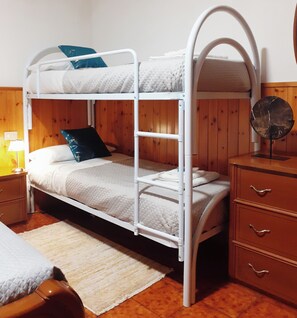 1 bedroom, in-room safe, iron/ironing board, free WiFi