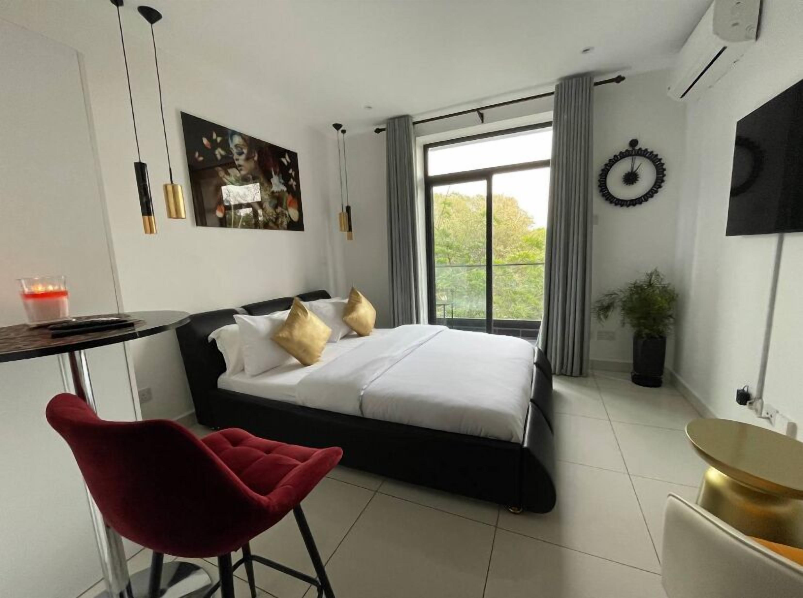 Luksus-studiosuite | Individuelt dekorert, individuelt innredet og skrivebord