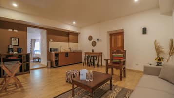 Apartment (204) | Living area | Smart TV