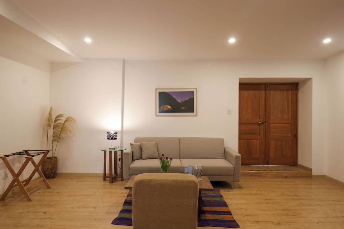 Apartment (304) | Living area | Smart TV