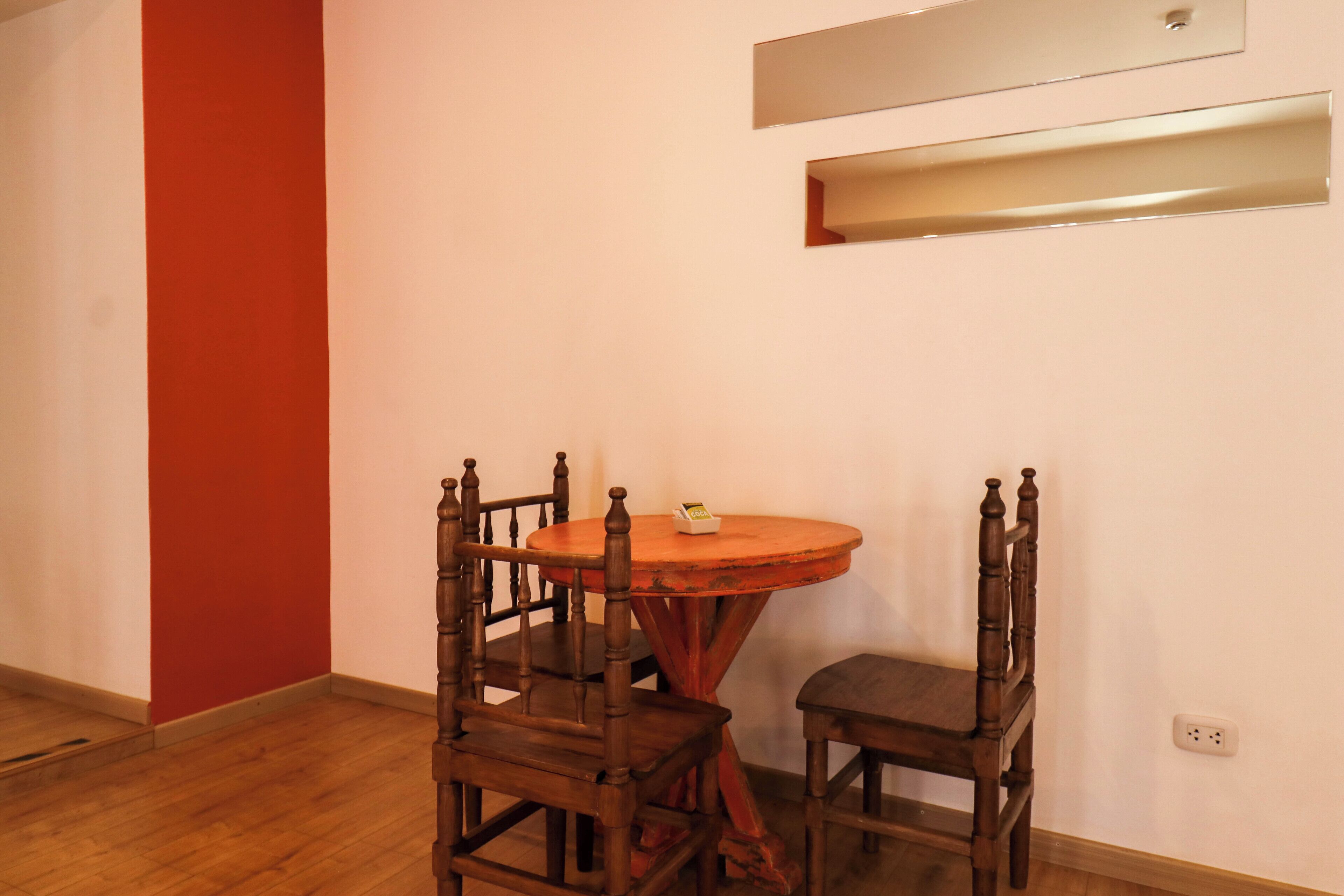 Apartment (202) | Dining room