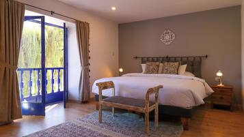 Apartment (305) | 1 bedroom, premium bedding, free WiFi, bed sheets