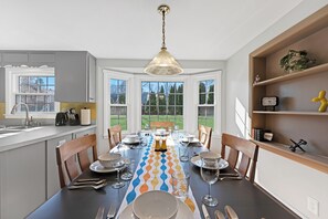 Dining - MCM Vibe • Workspace • Arcade • Fenced Yard • Firepit • BBQ • Dogs OK (Paxton)