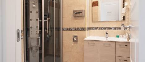 Chambre Supérieure | Terrasse/Patio