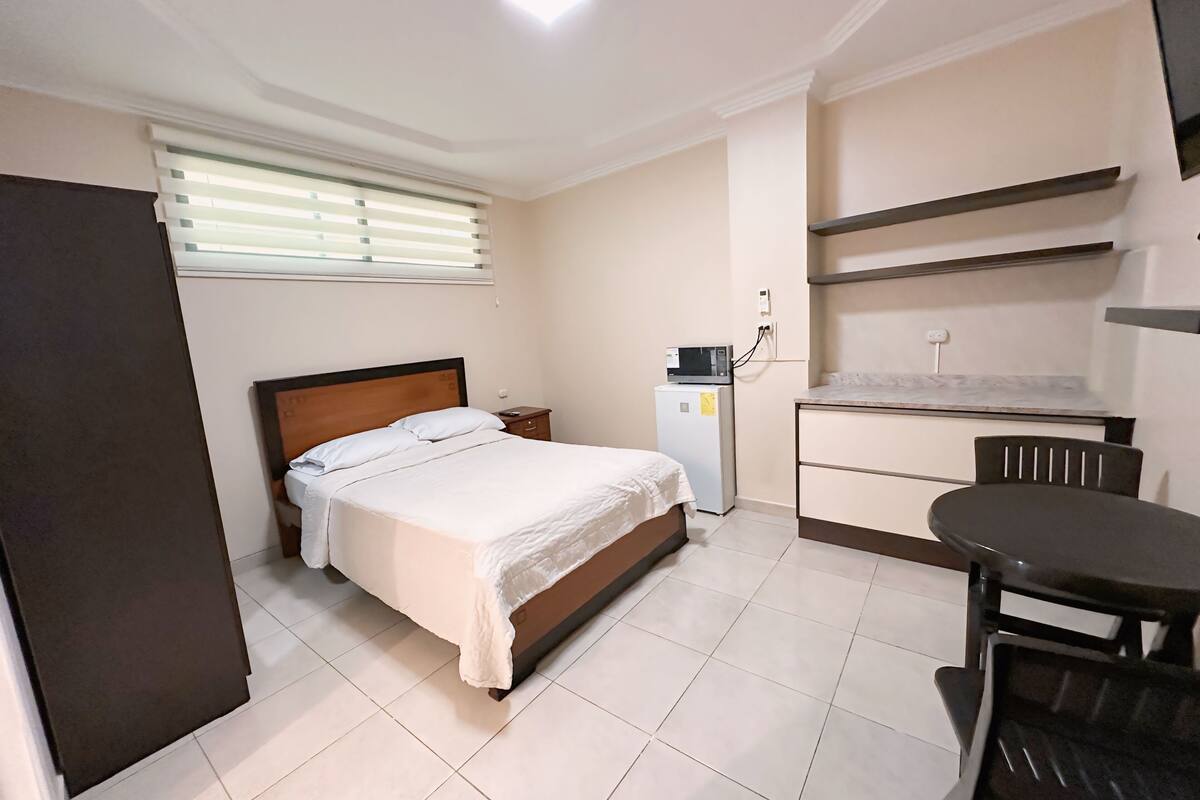Kamar Deluks | Seprai katun Mesir, seprai premium, selimut bulu angsa, dan minibar