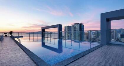 Luxury 2BR/2WR Condo | Ocean + Mountain Views | Digital Nomad Ready