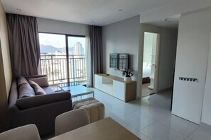 Smart TV - Luxury 2BR/2WR Condo | Ocean + Mountain Views | Digital Nomad Ready (Nha Trang)