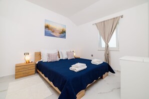 1 chambre, bureau, Wi-Fi gratuit, draps fournis
