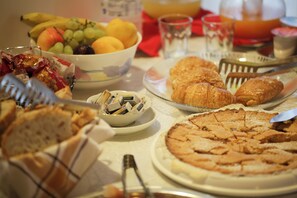 Ilmainen päivittäinen buffetaamiainen 