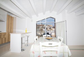 Panoramic Suite, Sea View | Living area - B&B Monsignore (Vieste)
