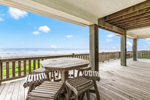 Outdoor dining - Beachfront Views-Watch dolphins from the deck.  Steps to the sand. (Bolivar Peninsula)