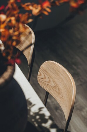 4 dormitorios, decoración individual, escritorio