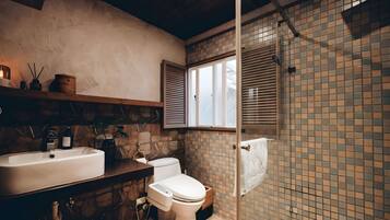 Romantic Cottage, Sea View | Bathroom