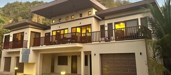 LIVING WATERS ROATAN CASITA