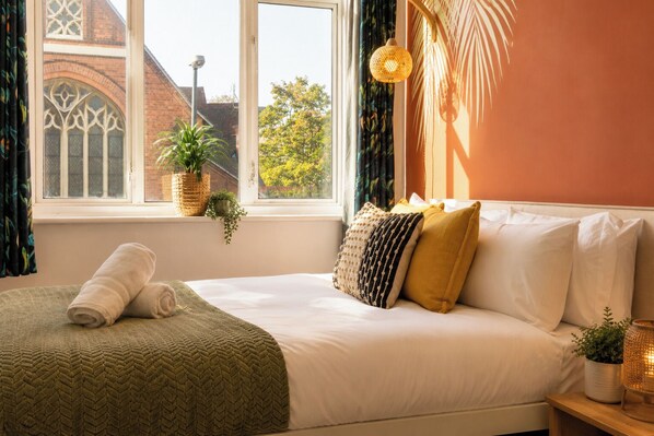 3 bedrooms, iron/ironing board, Internet, bed sheets