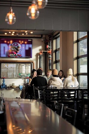 Bar (on property) - Summit Rails -3bedroom loft (Canmore)