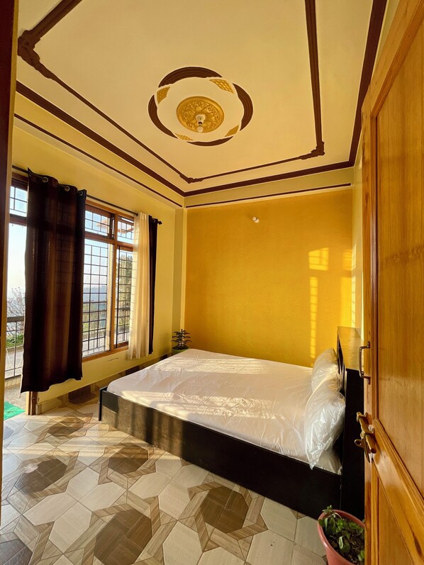 2 bedrooms, WiFi, bed sheets