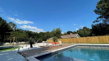 Piscine extérieure, piscine chauffée