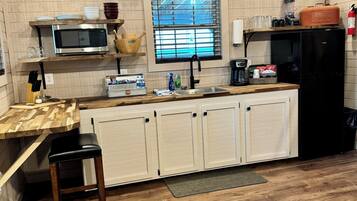 Fridge, microwave, coffee/tea maker, blender