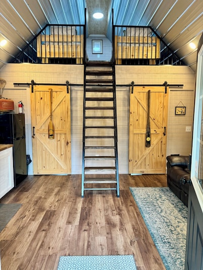 Cabin 3/LAKE HARTWELL/Green Pond&Broyles Lndgs/Clemson/Shelter w/charging ports
