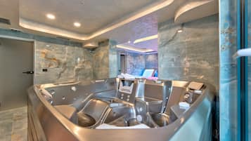 Bain à remous intérieur