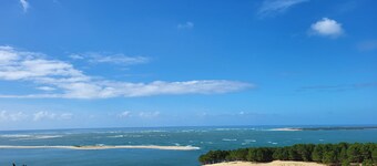 Maison de Vacances Avec Piscine et Jardin Située Dans un Quartier Résidentiel