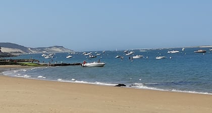 Maison de Vacances Avec Piscine et Jardin Située Dans un Quartier Résidentiel
