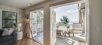 Summerland Home w/ Beach Supplies: Walk to Beach!