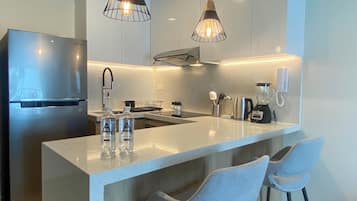 Appartement (202) | Cuisine privée | Réfrigérateur, micro-ondes, four, grille-pain