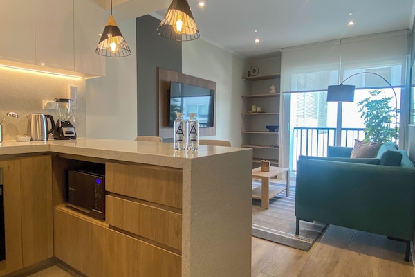 Refrigerador, microondas, horno, tostadora