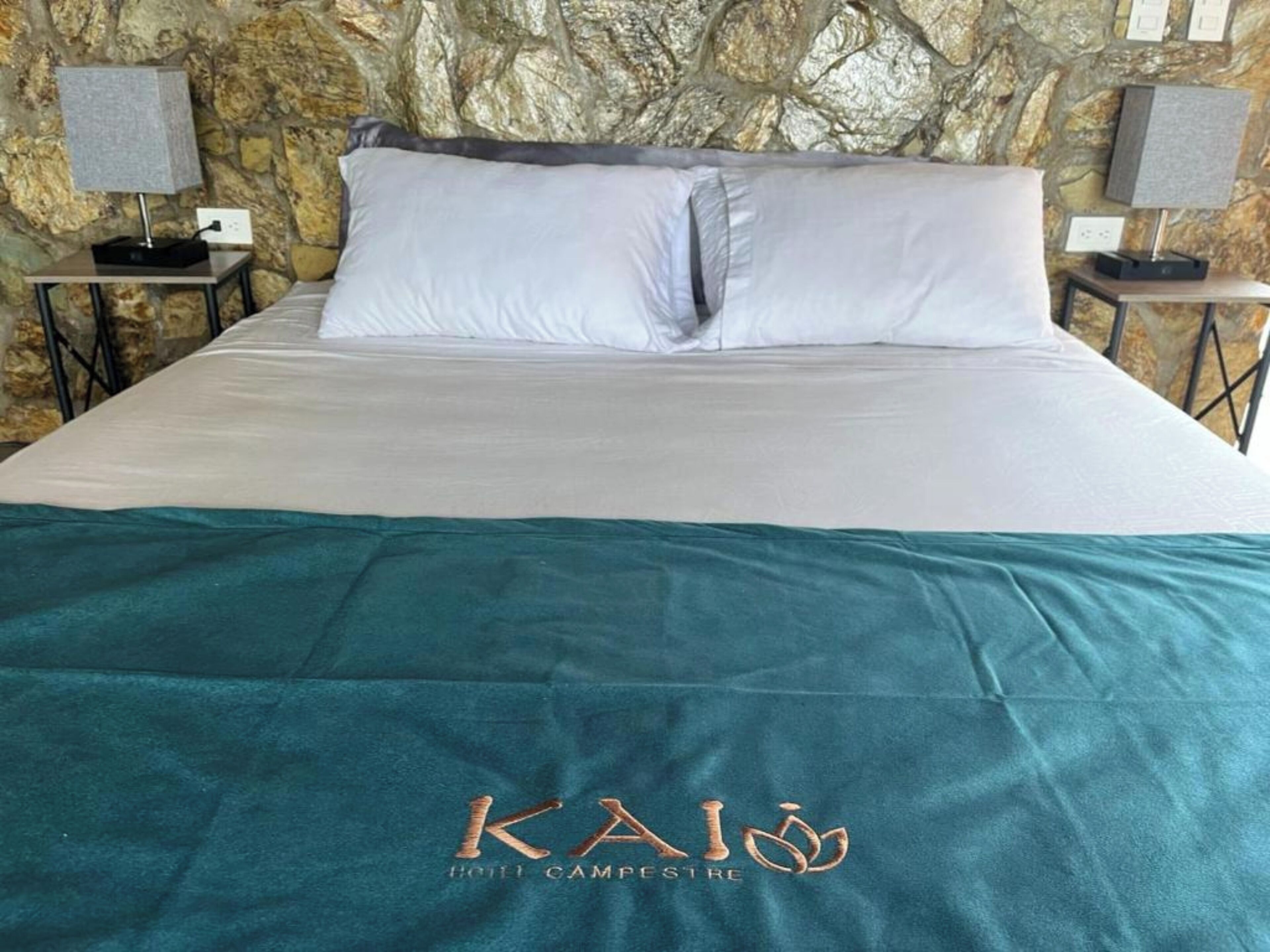 Family Room | In-room safe, iron/ironing board, free WiFi, bed sheets