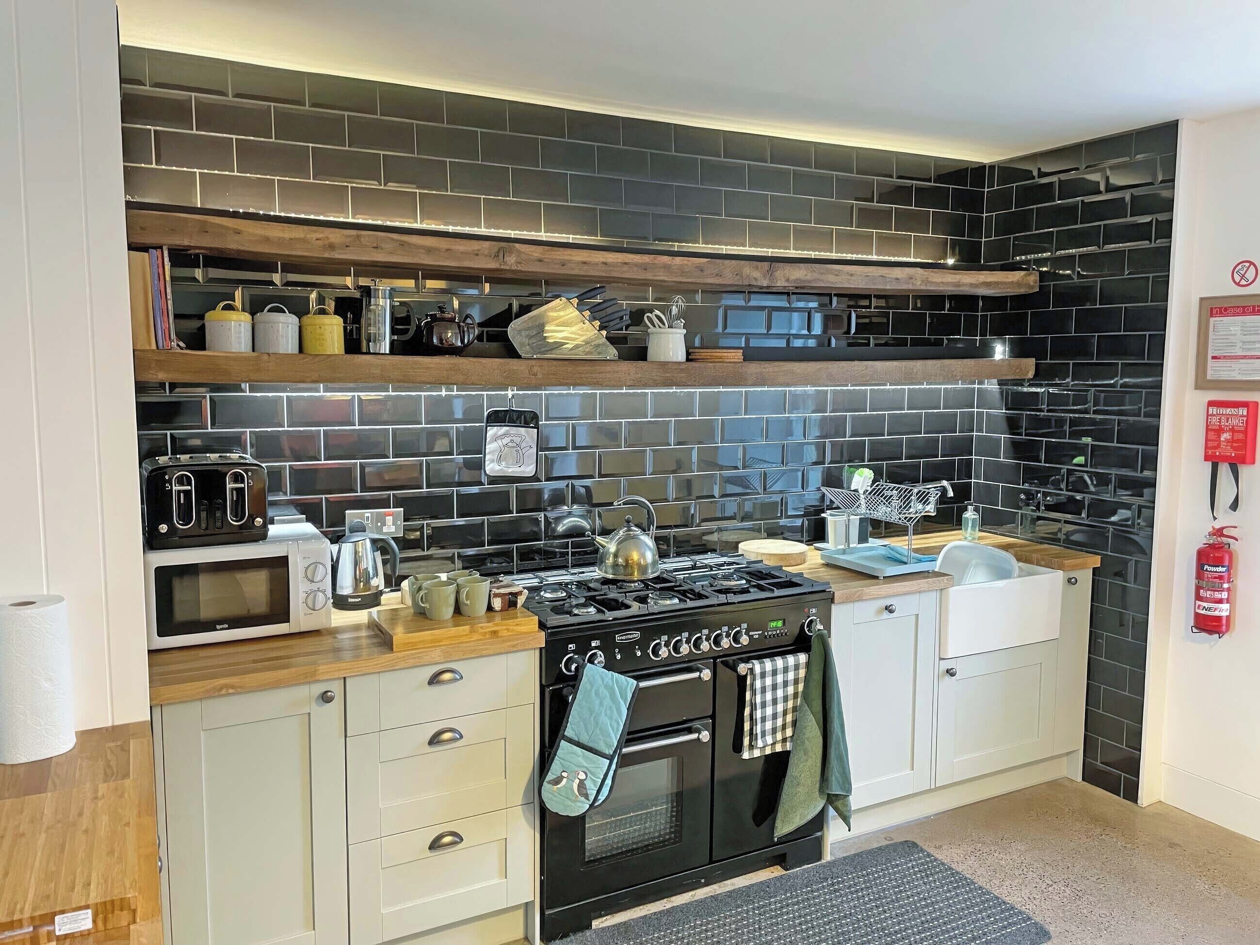 Dishwasher, highchair