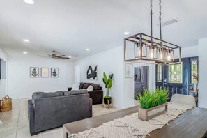 Smart TV, stereo, computer monitors