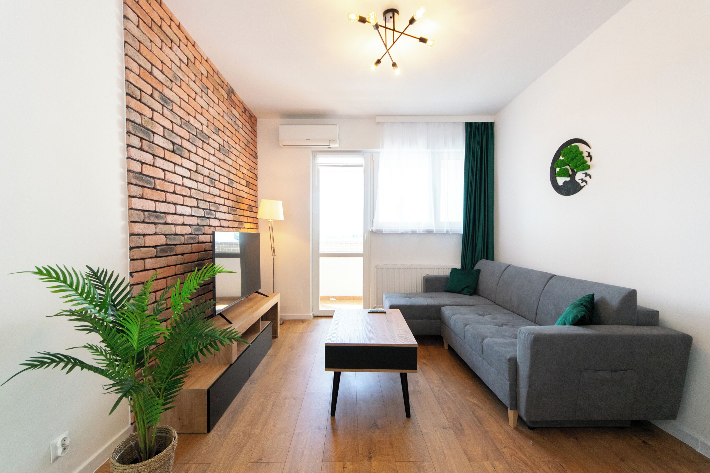 Apartemen | 3 kamar tidur, meja kerja, dan Wi-Fi gratis