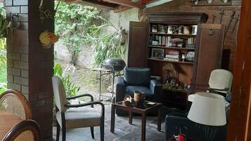 Télévision de 32 pouces avec chaßnes par satellite