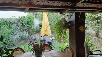 Hiên