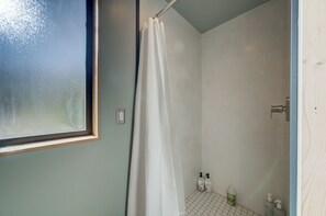 Amenidades de baño ecológicas, toallas, jabón, shampoo 
