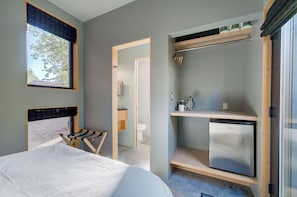 1 bedroom, WiFi, bed sheets - Urban Oasis for One (Bozeman)