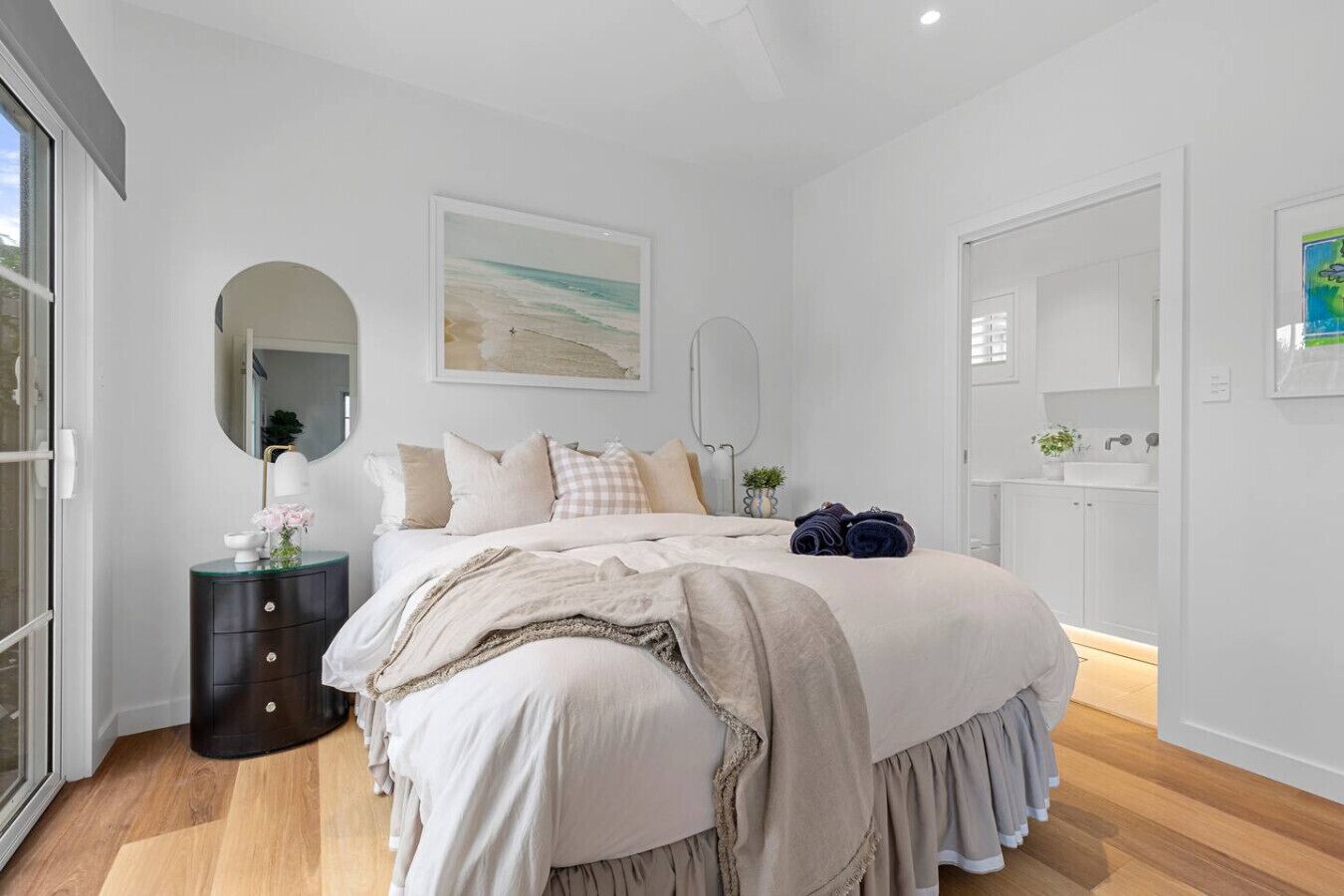 1 bedroom, desk, iron/ironing board, WiFi